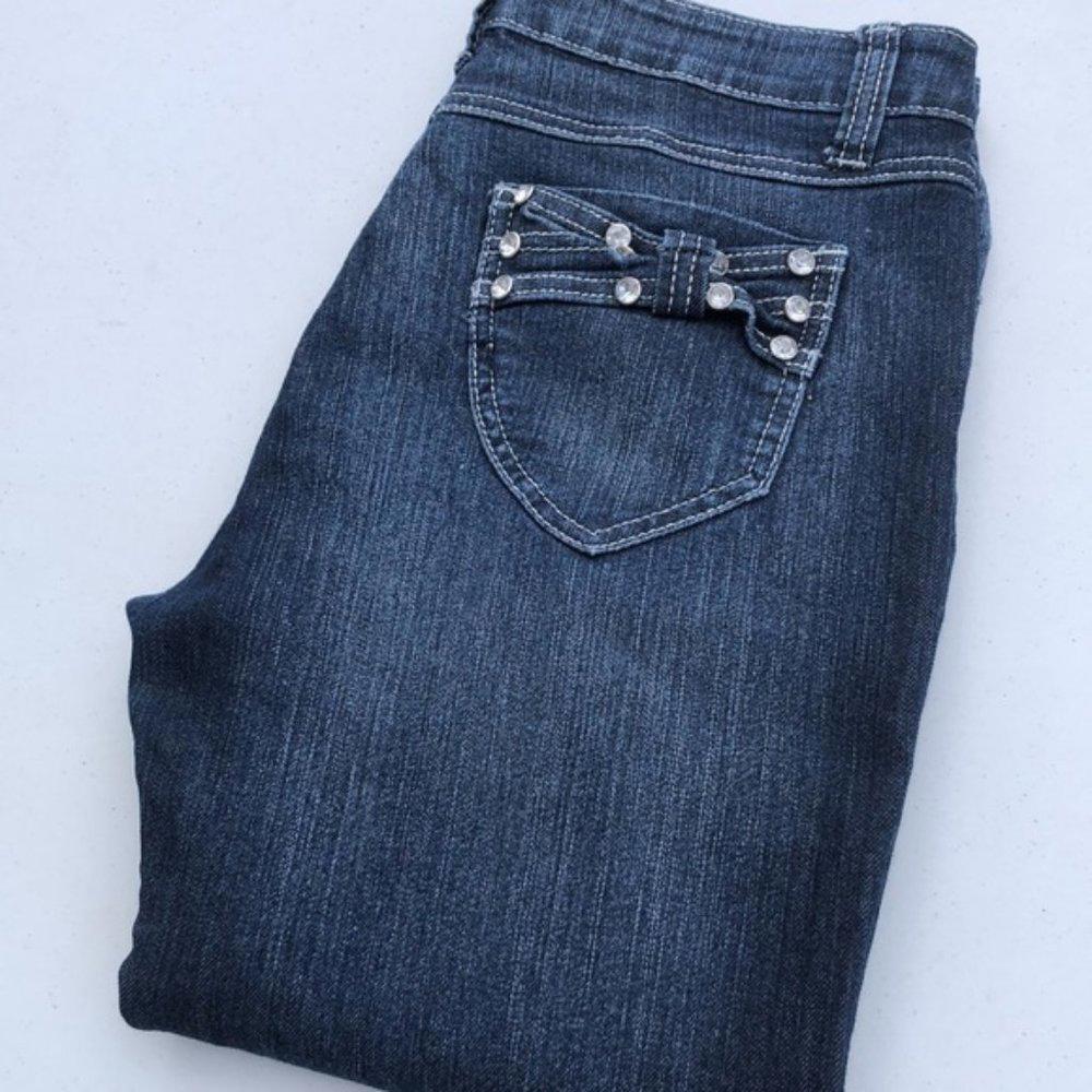 LIKE NEW JZ PREMIUM DESIGNER BOOTCUT JEANS 9/28x31 CRYSTALS 💎